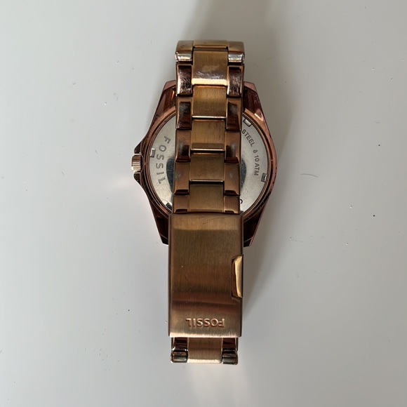 FOSSIL Rose Gold Watch - Picture 2 of 6